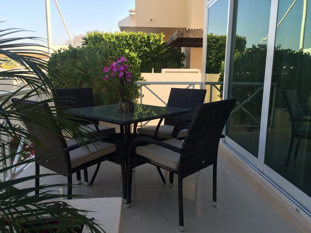 Roda Boutique Villas Dubái Exterior foto
